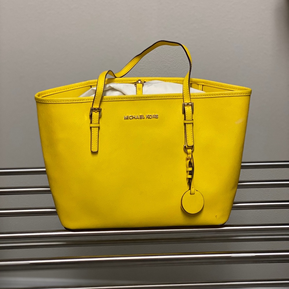Michael kors tote